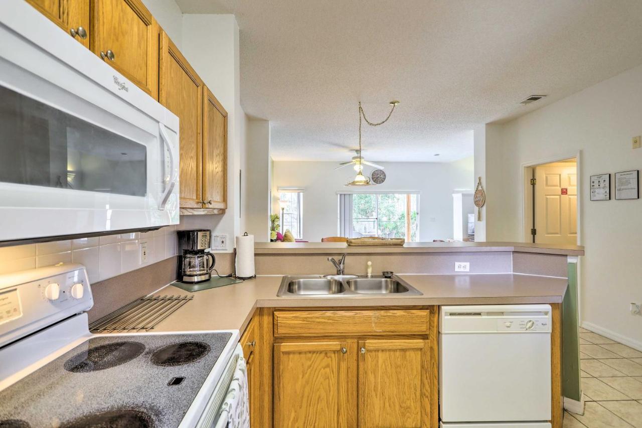 Hébergement de vacances Cozy Townhome About 8 Mi To World! *